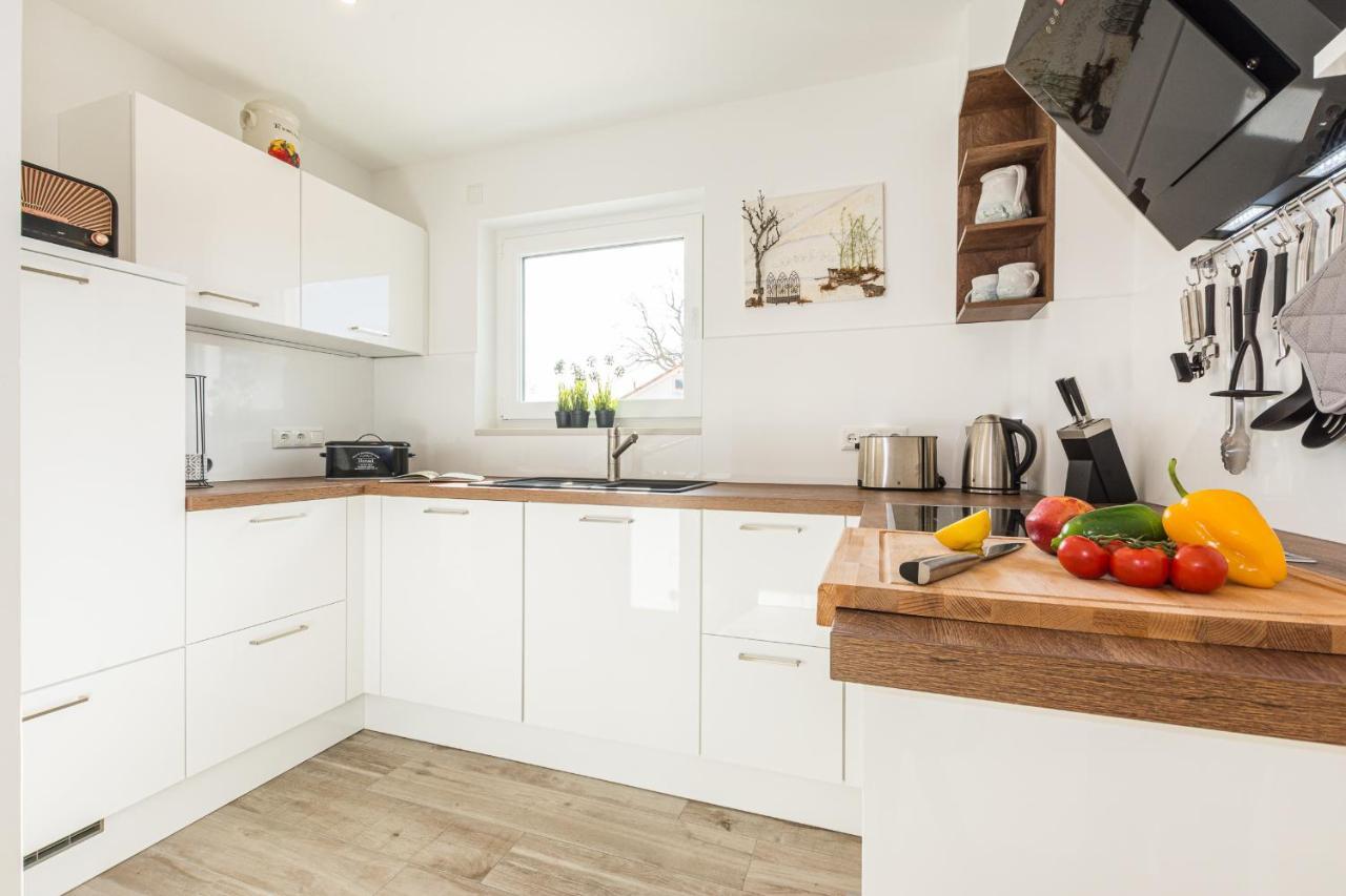 Ferienhaus-See-Sauna-Kamin-Hund Mit E-Ladestation Krakow am See Exteriör bild